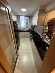 Prive (D19), Condominium #573885081